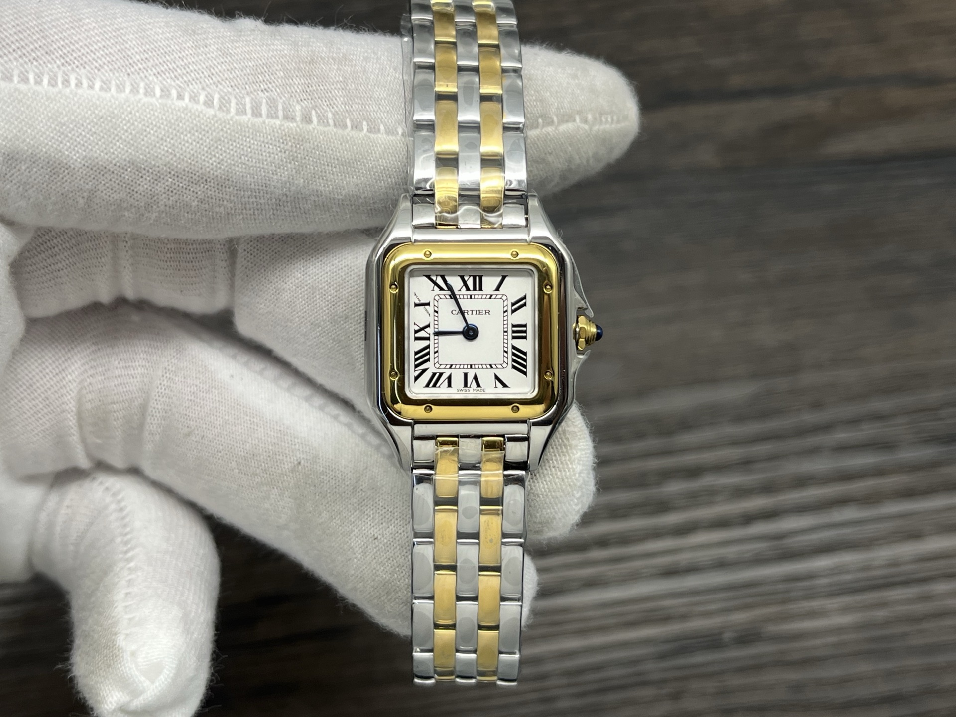 Cartier Panthère de Cartier Series Quartz Women’s Watch 23×30mm White Dial Stainless Steel and 18K Yellow Gold Case and Bracelet - Image 3