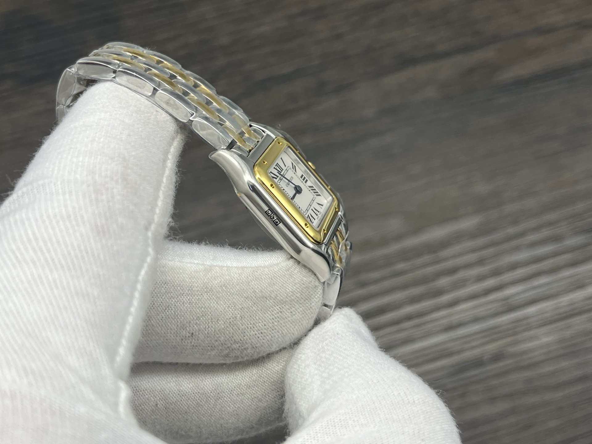 Cartier Panthère de Cartier Series Quartz Women’s Watch 23×30mm White Dial Stainless Steel and 18K Yellow Gold Case and Bracelet - Image 6