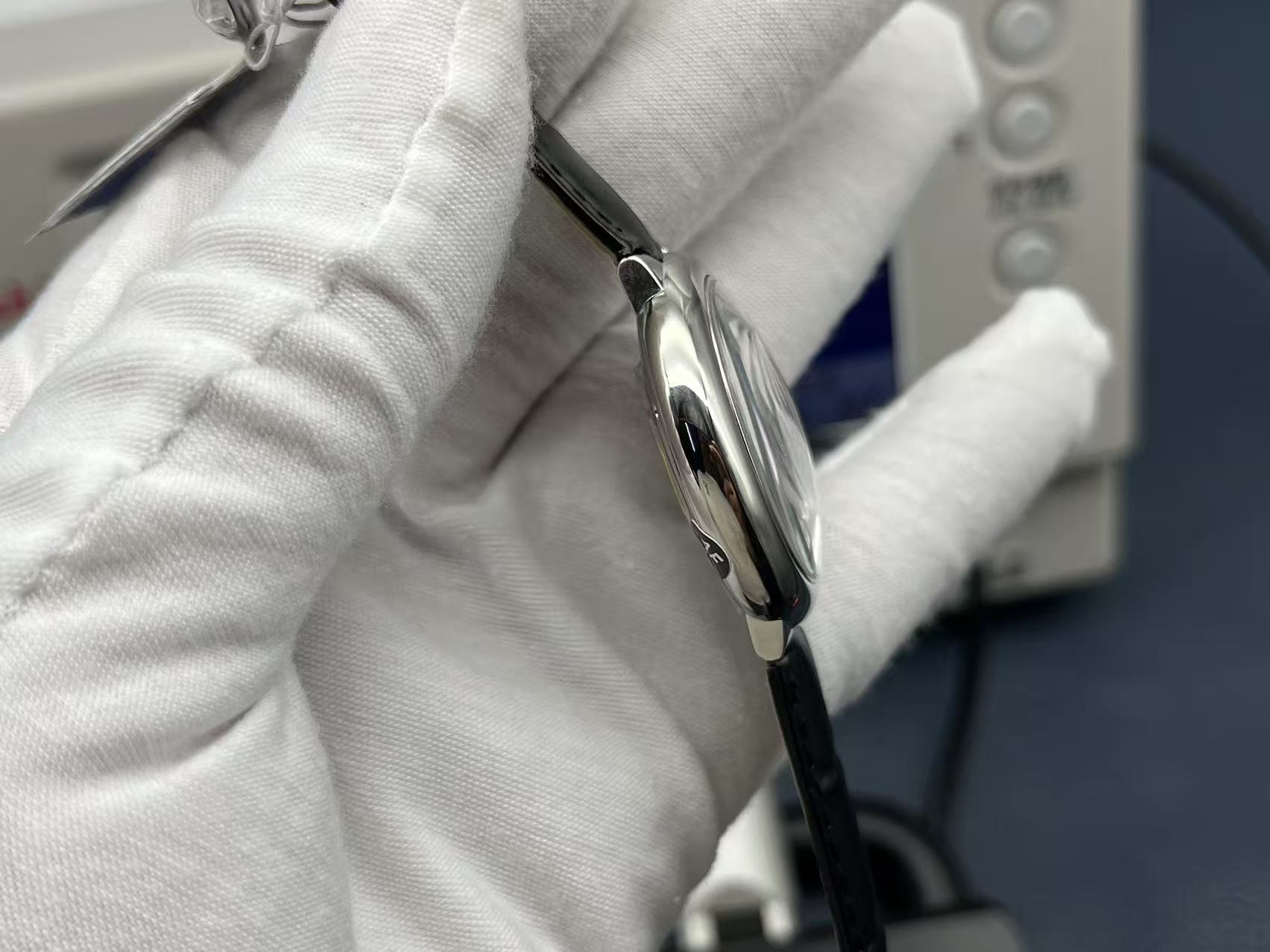 Cartier Ballon Bleu Series Automatic Mechanical Men’s Watch 36.6mm White Dial 18K White Gold Case with Alligator Leather Strap - Image 6