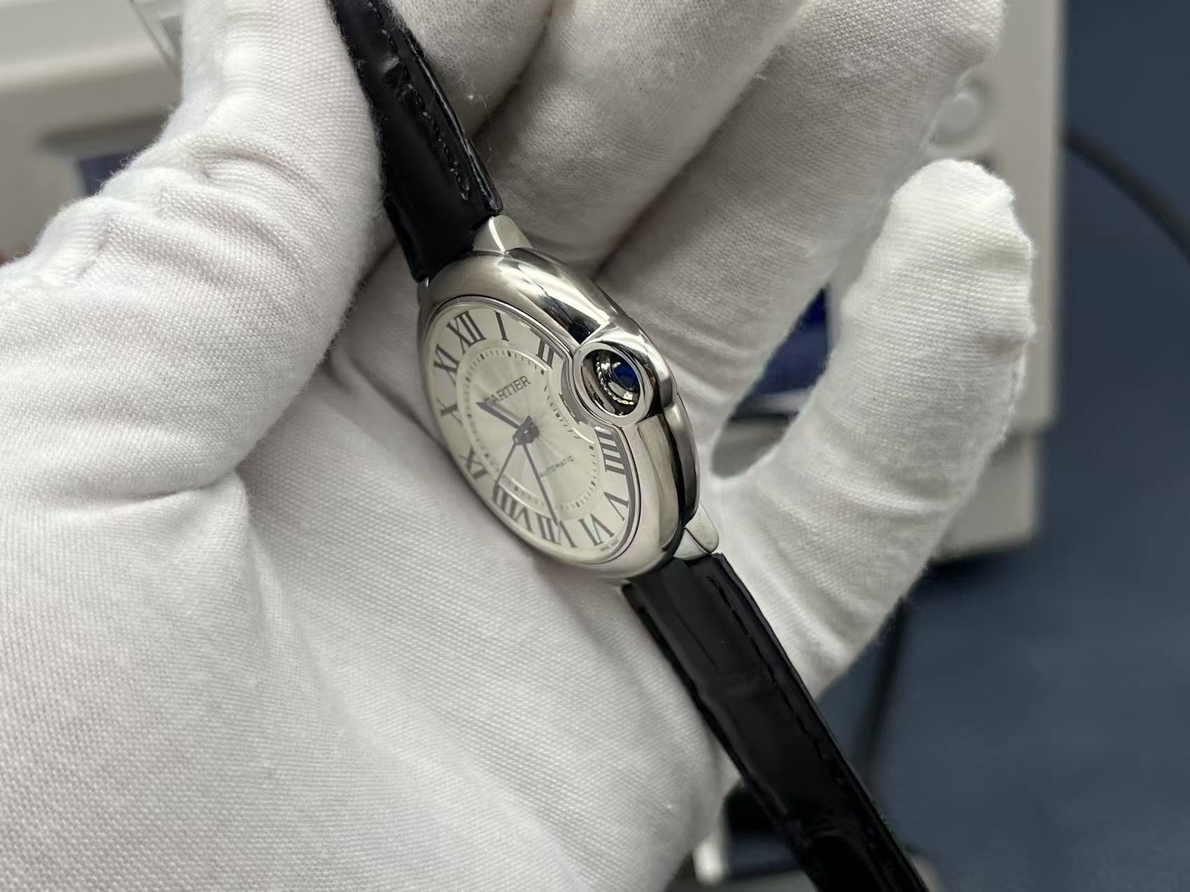 Cartier Ballon Bleu Series Automatic Mechanical Men’s Watch 36.6mm White Dial 18K White Gold Case with Alligator Leather Strap - Image 7