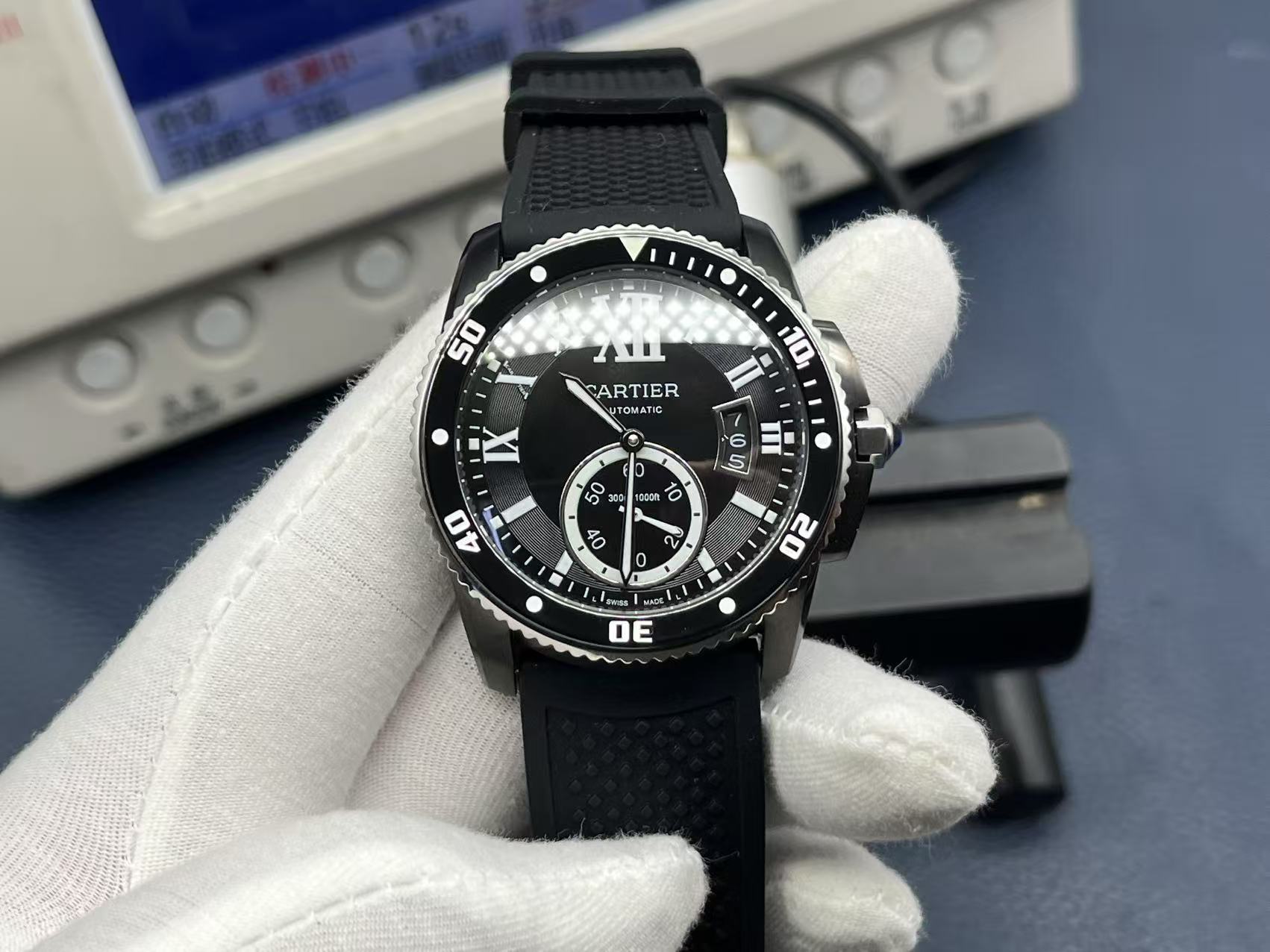 Cartier Calibre de Cartier Series Automatic Mechanical Men’s Watch 42mm Black Dial Stainless Steel Case with Rubber Strap - Image 3