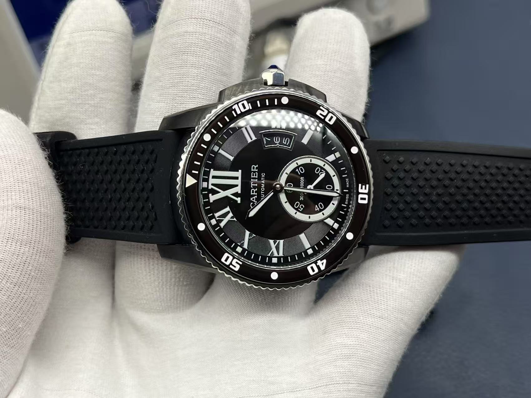 Cartier Calibre de Cartier Series Automatic Mechanical Men’s Watch 42mm Black Dial Stainless Steel Case with Rubber Strap - Image 5