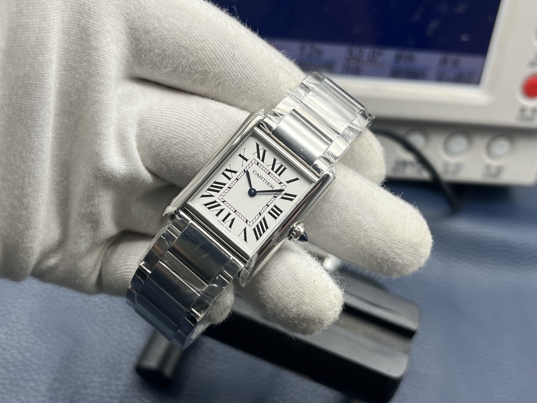 Cartier Tank Series Quartz Unisex Watch 25.5mm x 33.7mm White Dial Stainless Steel Case and Bracelet - Image 4