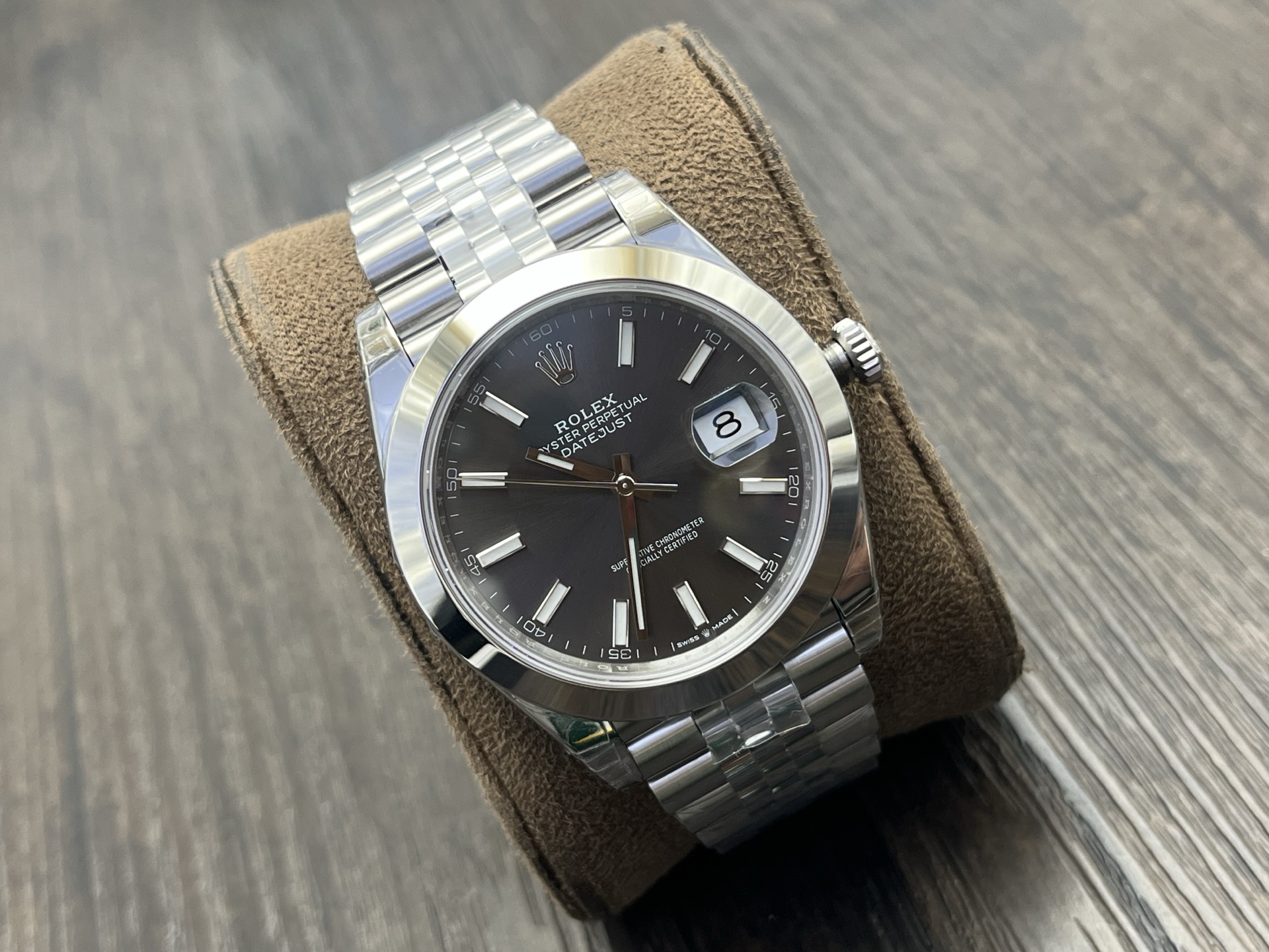 ROLEX Datejust 41 mm Gray Dial Oystersteel Men’s Watch - Image 3